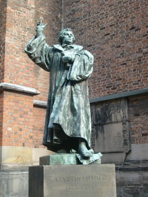 martin-luther-277456_640